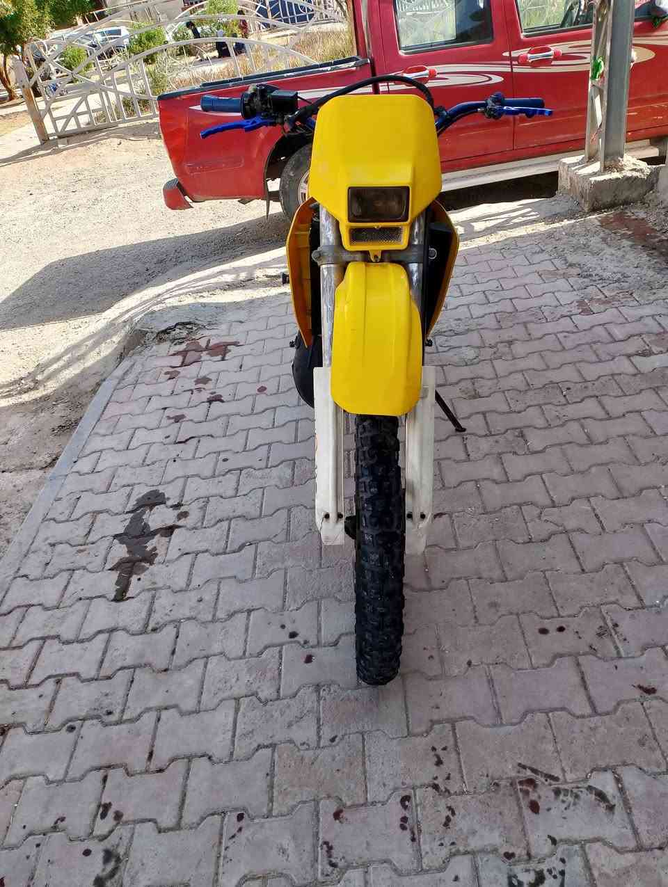 السلام عليكم قفاز ساسوكي بخاري حجم المكينة 200 الدراجه جديده ياباني مامتعوبه الله شاهد وراقه كلها كامله واسط العزيزية *********** مكلف بل أنشر اخي العزيز
