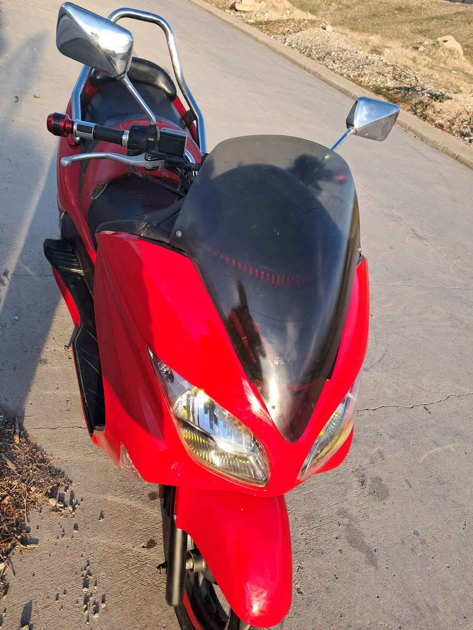 سلام علیکم فورزە 09 للبیع کیر ملغي رون واحد و نص حماوە جوە نص ثابت دهن جدید تایر جدید کفرات بدون کسر صالنصە ریاضي محرك مکفول


**إذا كنت صاحب هذا الإعلان وتريد حذفه لأي سبب، رجاءا أرسل رسالة إلى الدعم الفني**