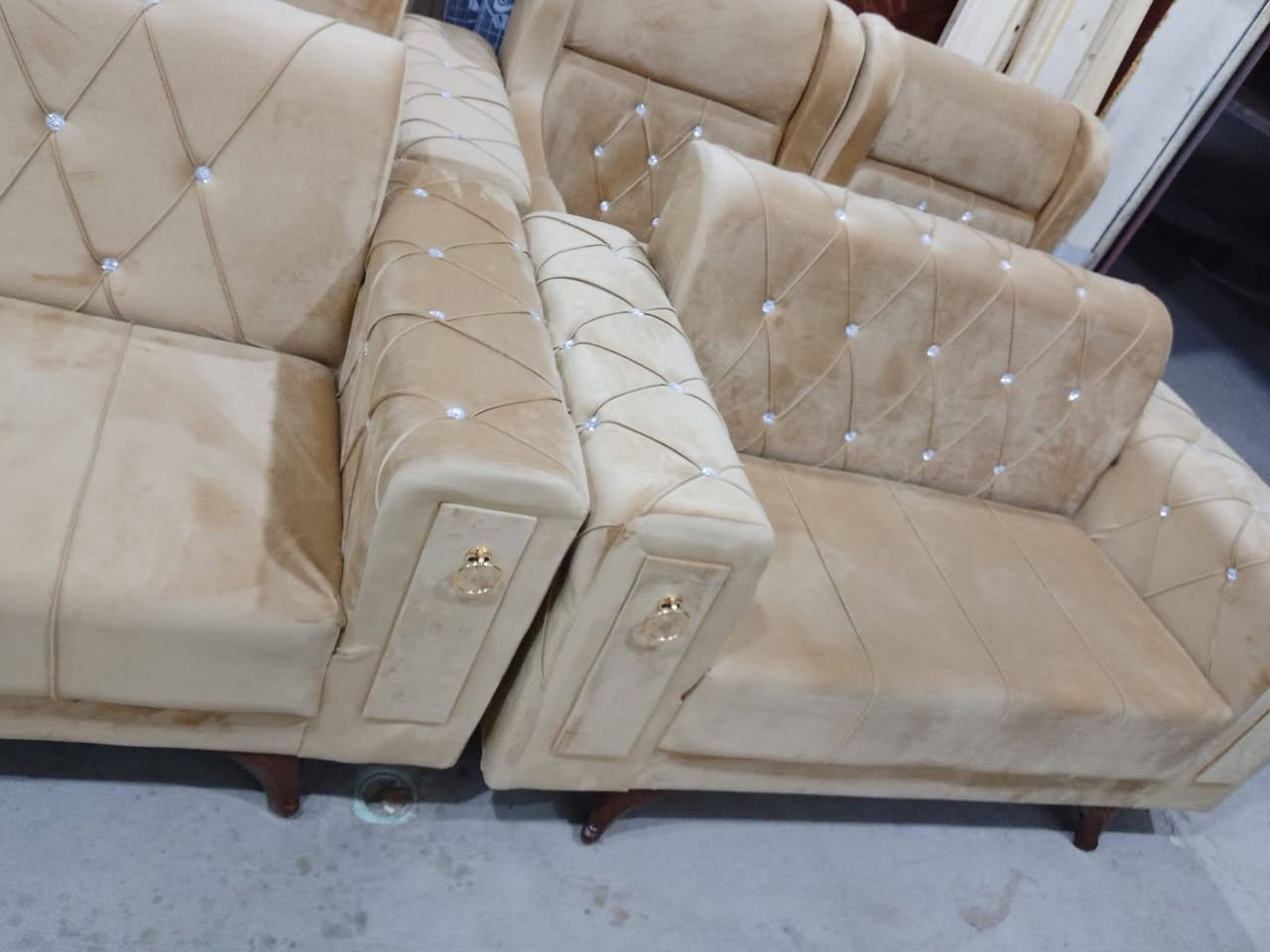 السلام عليكم اخواني واخواتي مبارك عليكم شهر رجب الاصب بمناسبة أعياد رأس السنة يعلن مجمع الاخوين للاثاث المستخدم والجديد عن تخفيضات كثيرة أسعار مناسبة في التخامة والدوواوين التركية القوية العنوان شارع ٣٠قبل نهاية الشارع ***********
