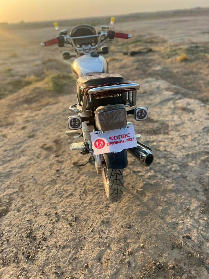 السلام عليكم سيفان 25للبيع محرك 200 كلج دهن مكفول كفالة عامة كله شغال مكاني ناحية العظيم  السعر 750وبي مجال رقم الهاتف ***********
