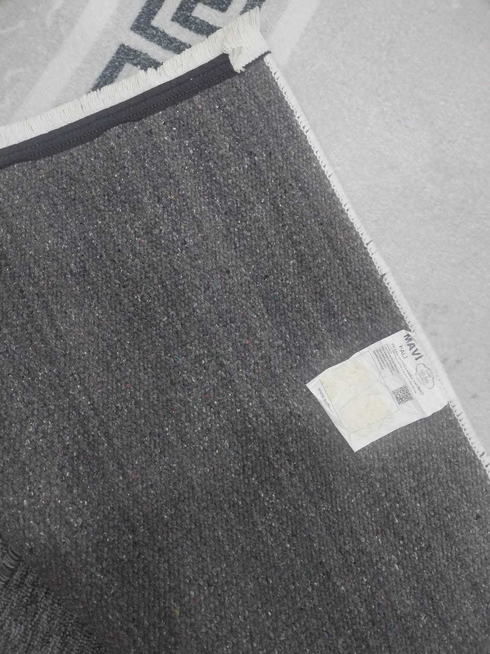 ئەم فەرشە پشت چنراوەمان هەیە بۆ فرۆشتن 1.5 بە 2 زۆر پاکە و تازەیە


**إذا كنت صاحب هذا الإعلان وتريد حذفه لأي سبب، رجاءا أرسل رسالة إلى الدعم الفني**