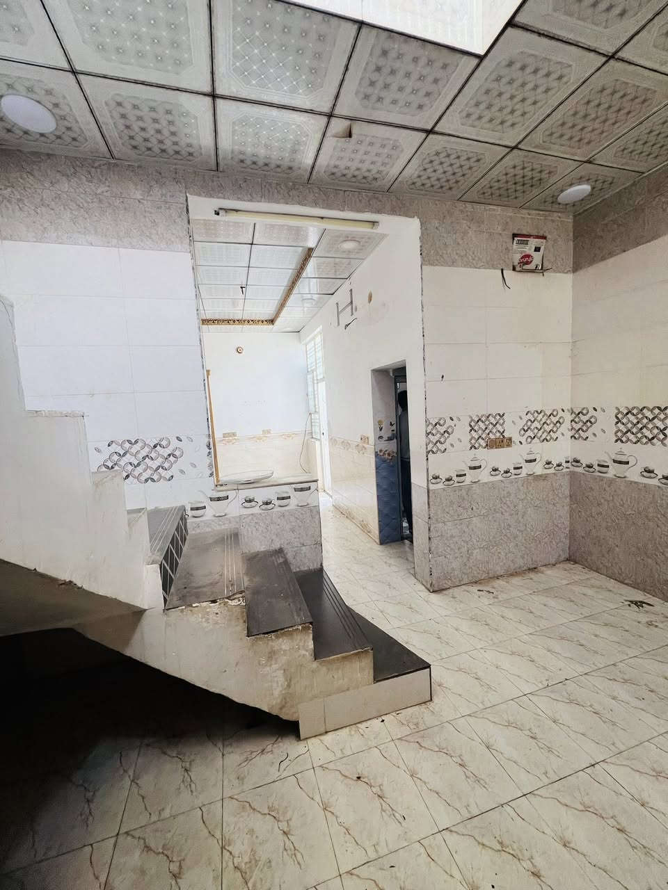 بيت لليجار م١٠٠ متر بحي نداء بل ٥١ ألف وره المصرف قريب عل شارع مجمعات بيتي يجاره ٢٥٠ ألف كل شهر بشهره قفل قفل ٢٥٠ نضيف و جديد البيت فارغ ***********
 ***********
