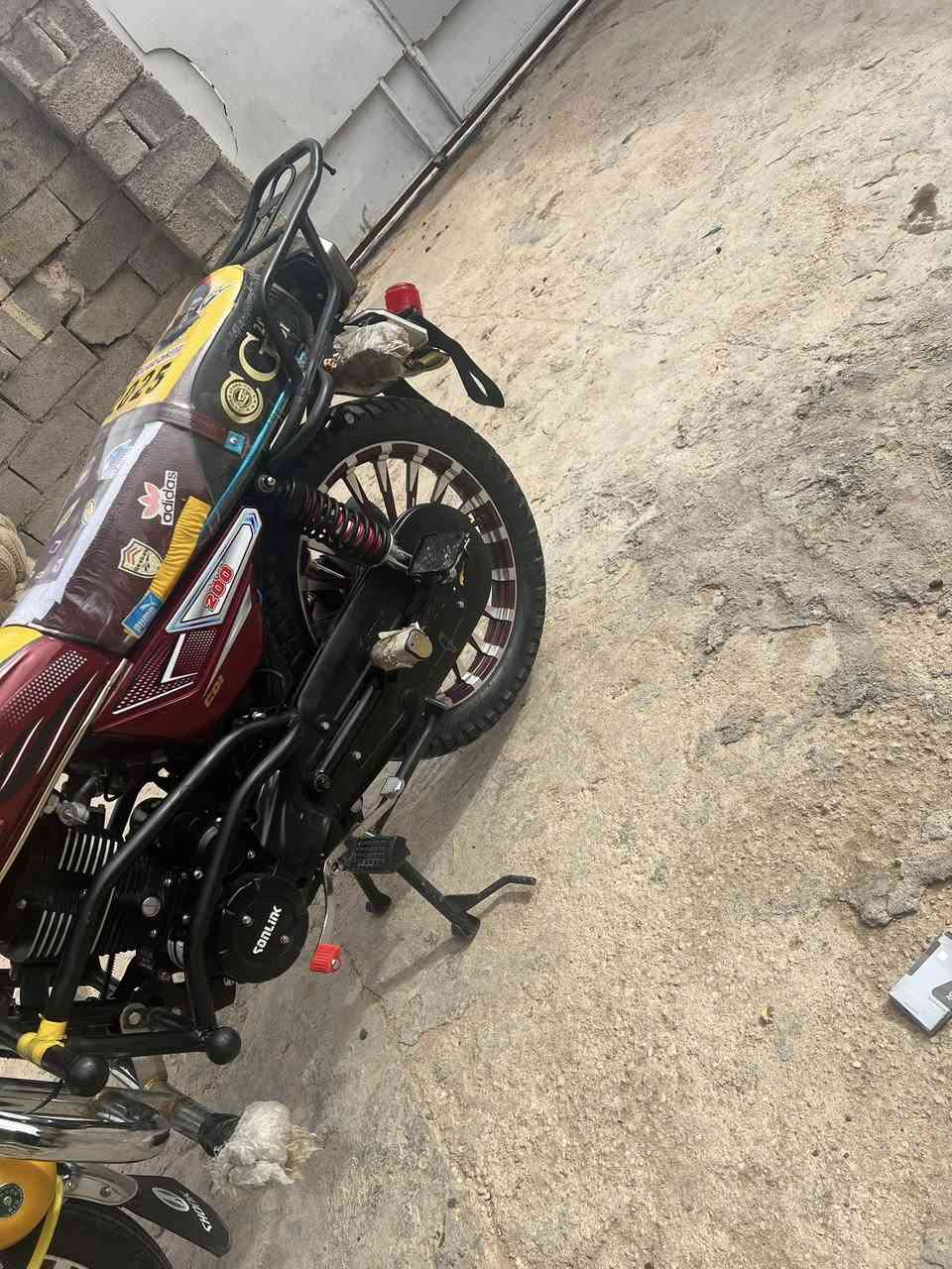 سلام عليكم من رخصه ادمن مطور موديل 25بعده جديد فولل كملايات كلشي بي شغل السعر 960
***********
