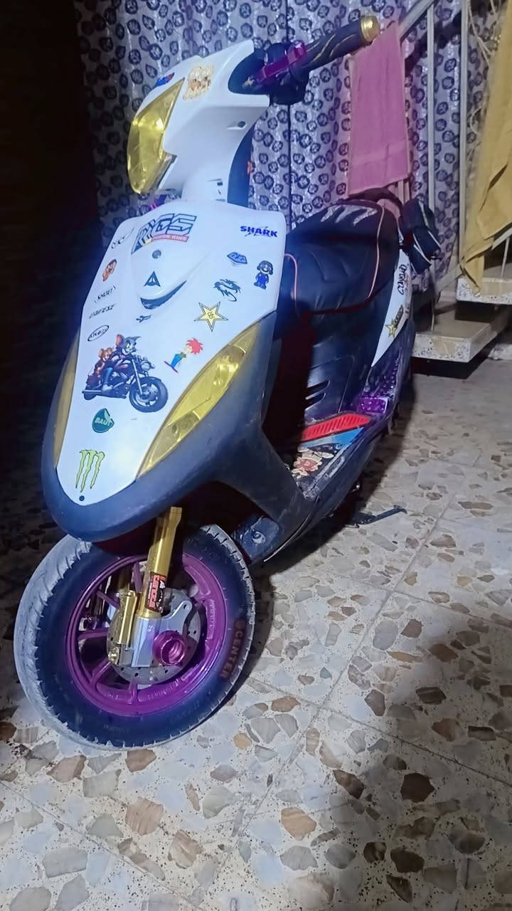 السلام عليكم ماكس للبيع السعر ٦٠٠ وبيه مجال مكاني بغداد الجديده رقم ***********
