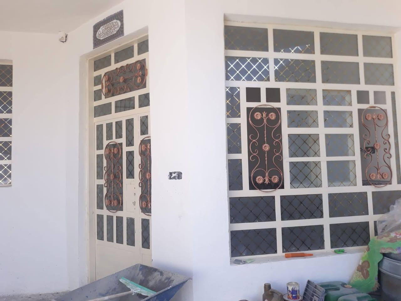 السلام عليكم بيت طابو صرف الغالبية سيف سعدقرب جامع سعد بن معاذ المساحة ١٥٦متر 
السعر ٥٧ بي مجال
أي استفسار هذا رقمي ***********
