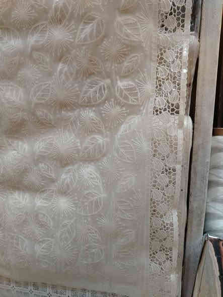 مفرش ميز طعام أمتار
محل أحمد الزاملي لكافه الاغطية المنزلية كوت سوق بيت ابو الهوى
*********** واتساب
