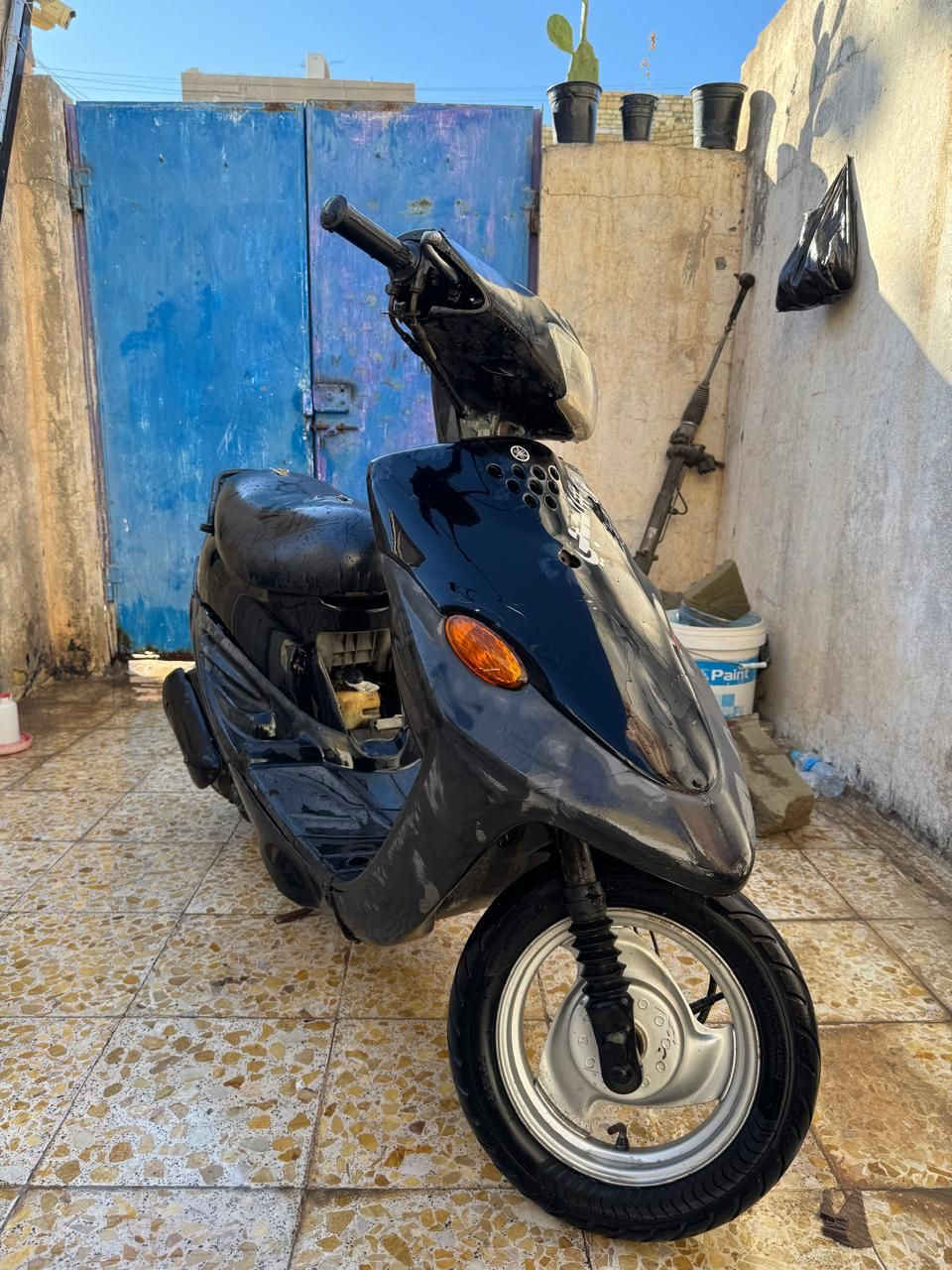 السلام عليكم للبيع ام تسع ازروف كهربايت كله شغاله تشتغل سلف وهندر سعر 325 رقمي ***********
