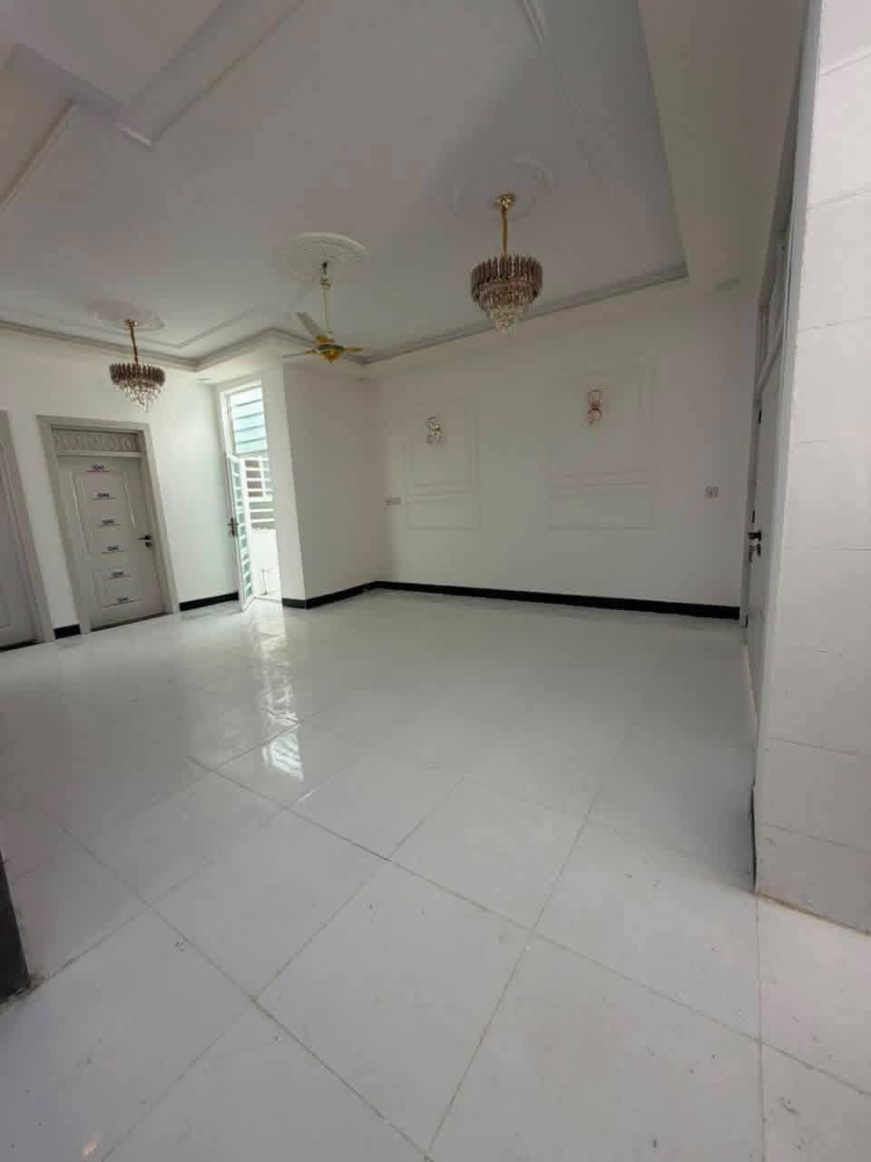 🏡دار للبيع🏡
المساحة: 150 متر مربع
✅ #طابو_زراعي_سند_25_أقرار_محكمه
السعر: 62 مليون  (مع المجال)
الموقع: النجف شارع الصب عمود 282 

مواصفات البناء:
غرفتين نوم وصاله ومطبخ واستقبال حمامات داخليه وخارجيه وكراج 
بناء مرتب (أساس + سقف كونكريت + طابوك)
أرضية بورسلين أبو الـ 60

الخدمات:#بعد_عن_سوق_100م
ماء كهرباء مدارس سوق تبليط مولد

للاستفسار والاتصال:
***********
