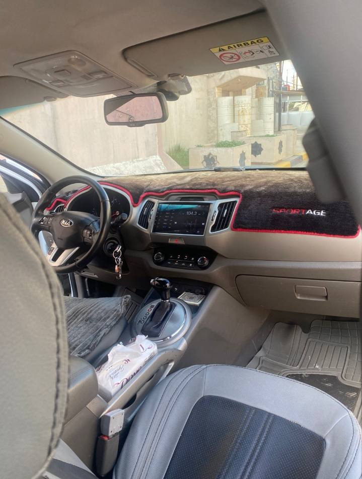 سلام عليكم كيا سبورتاج 2016 محرك  الفين دوش  سياره خليجيه سياره جديده نضيفه ***********
