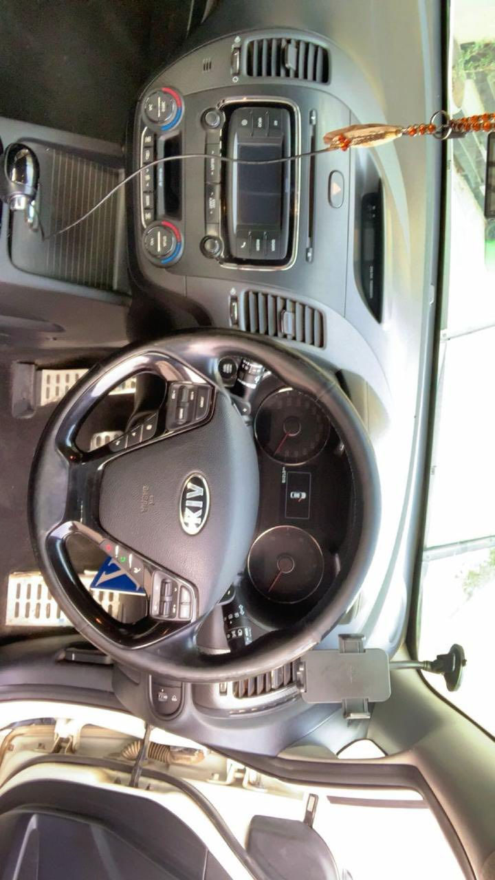 سلام عليكم البيع كيا سيراتو 2018 
السيارة مواصفات إيراني 
مواصفات VIP
-فول فول 
-بصمة أبواب 
-بصمة تشغيل 
-تبريد قطعتين 
-سيتر ستيرن 
-اشاير بالمري
-كشنات كهربائية 
-كشنات جلد 
-كشنات تدفئة وتبريد
-خزن ميموري 
-شاشة اعطال 
- فول حساسات 
- ⁠فول تحكم ستيرن
- ⁠فتحة سقف 
- ⁠محرك 2000 دوش 
- ⁠كير 6نمر 
-3 وضعيات قيادة
- ⁠تحكم بالانارة الامامية تنزيل وتصعيد 
- ⁠يعني بعد بيها مواصفات هواي 
- ⁠السيارة رقم بغداد  الدولي باسمي 
- السياره هنا بالعراق بيها جاملغ وبنيد صبغ والسونار موجود بالمنشور
- ⁠السعر 148 وبي مجال 
- ⁠مكاني بغداد حي الجهاد (*********** / ***********)
