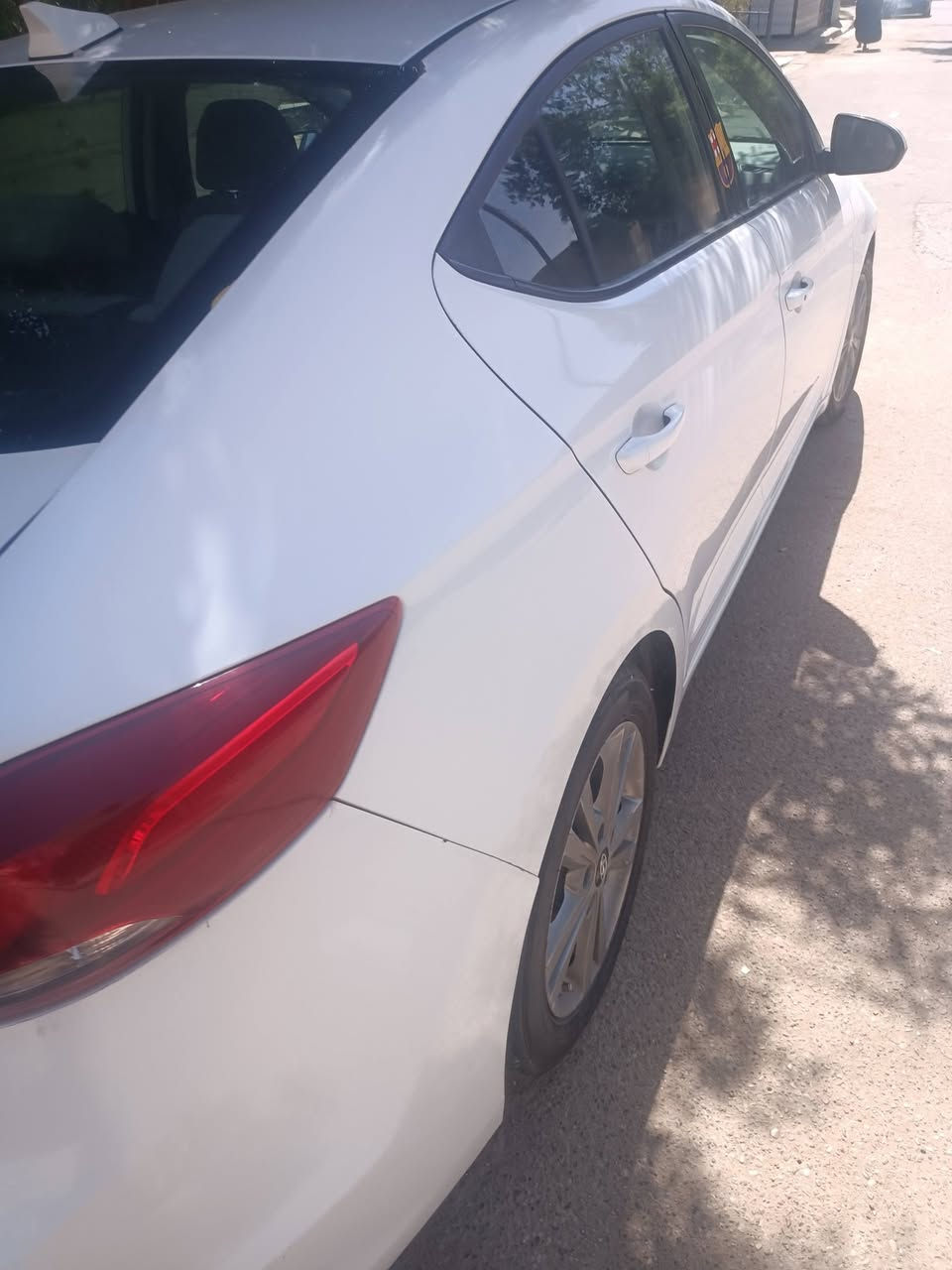 السلام عليكم لانتر مديل 2017
ورد امريكي دوش 2000

السياره حدثه الجنطه وصبغ الجملغ الخلفي وباب خلفيه 

ماشيه 96 السياره فول ماعده الفتحه 

وبيه تقشير الصبغ بل بجم والقماره

سعره 120

***********
