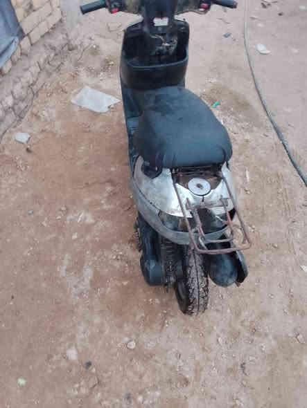 دراجه بتره ما مفتوحه للبيع سعره  160 كلشي بيه بلاد سوق الشيوخ دراجه مرتبه
‏‪***********‬‏
