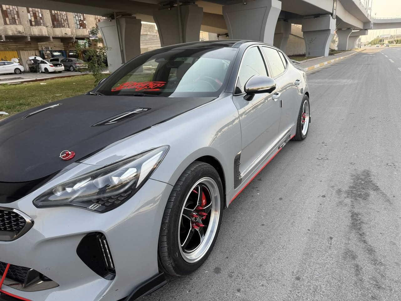 سلام عليكم كيا ستنكر موديل 2022 وارد امريكي بيها جاملغ وبنيد فقط السيارة فول مواصفات بنرامة شاشة خمس كامرات رادرات جلد كراسي كهرباء تدفاء تبريد جنطة كهرباء تشغيل عن بعد قطعتين تبريد السيارة V6 السيارة جاهزة من كير محرك صدر تبريد تخم تاير العنوان بغداد السعر 185 وبيها مجال للاستفسار الرقم ***********
