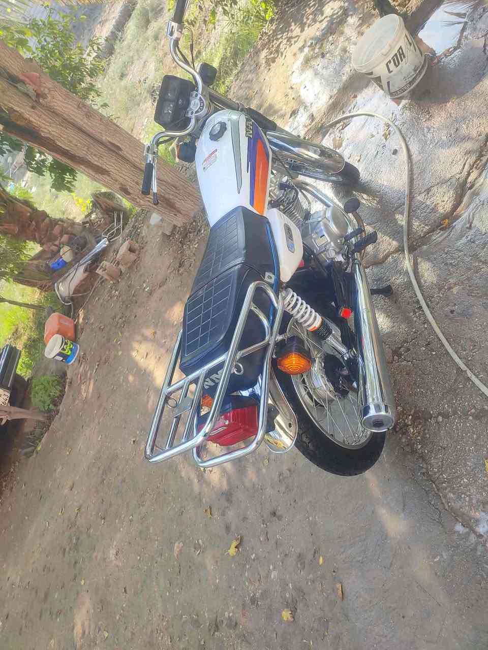 السلام عليكم دراجه تعمير شاصي 15 تعميره 23 كفاله اوراق اصولي مكان كربلاء طوريج للستفسار
 ‭0781 045 9813‬ السعر 700 وبيه مجال
