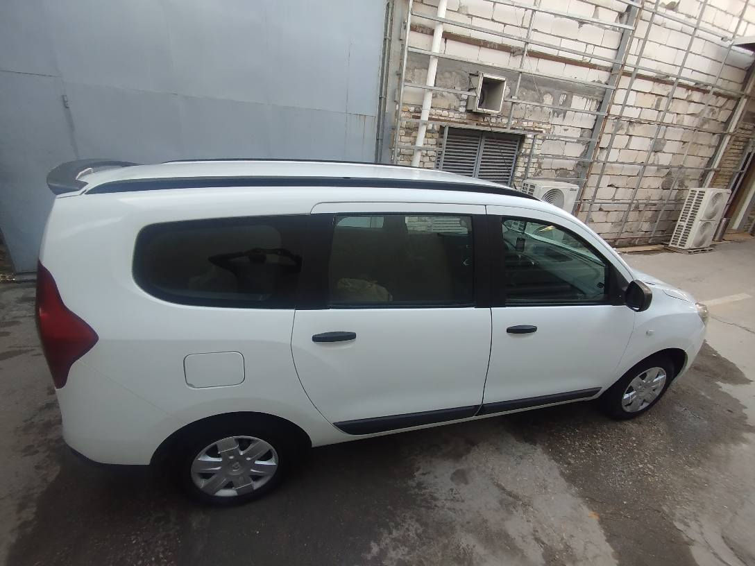 السلام عليكم 
للبيع فقط رينو لودجي 7 راكب رقم بغداد انكليزي باسمي حره تحويل ثاني يوم هزه جديده موديل 19 كير اوتوماتيك مكاني كربلاء بيها قطعه وحده صبغ والباقي مكفول للتواصل ***********
السعر 88 وبيها مجال قليل كربلاء, العراق
