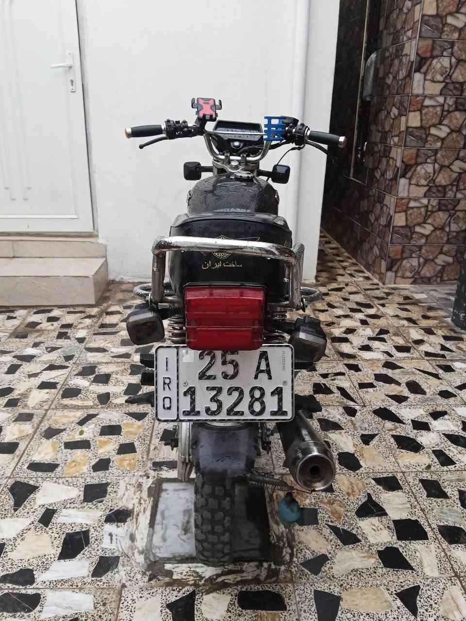 سونليك 23رقم كركوك شرط التحويل محرك ما مفتوح كهربائيا شغاله كله شغال السعر مليون و 450 وبي مجال 
***********
