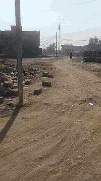 ارض للبيع 200 متر وجهه 10 عمق 20 حي صدام عل شارع 60 مقابل معمل الغاز ركن تجاريه بيهه وصل بلديه سند زراعي حق اتصرف شرط اتحويل داخله قرص وقرار25 تمليك  سعر القطعه 35 مليون ترهم مربع 100  قطعتين خدمات كامل مسموح البناء  تفسير على رقم الهاتف *********** طرف مندوب احمد ابو شهاب
