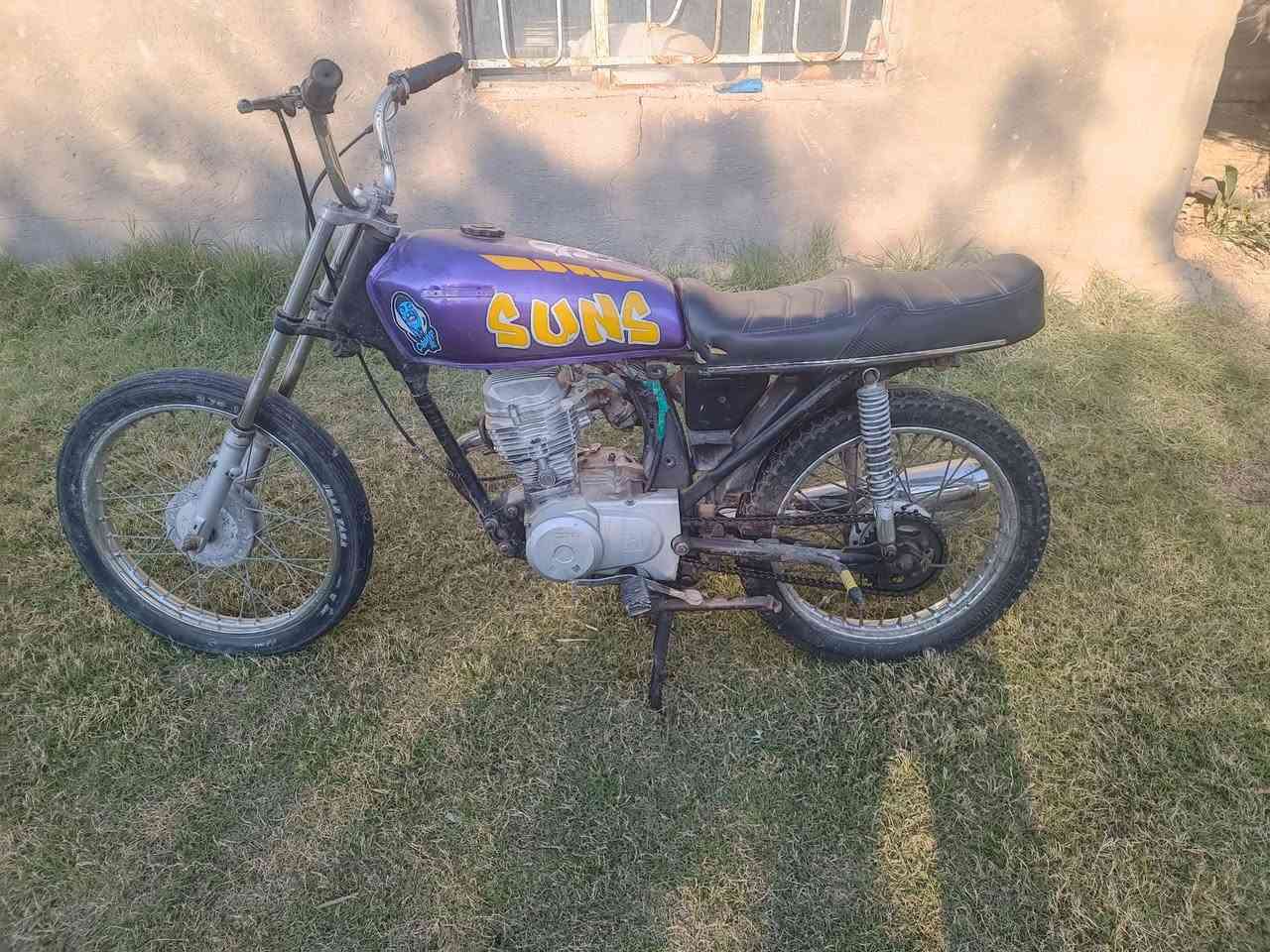 #متاح 4 كير نامه دراجه اضرب هندر واطلع مناقصها شي وكامله دبلات شغاله محركها حلو كلك مكفوله سعرها 275 وبيها مجال للطيبين ***********         ***********
