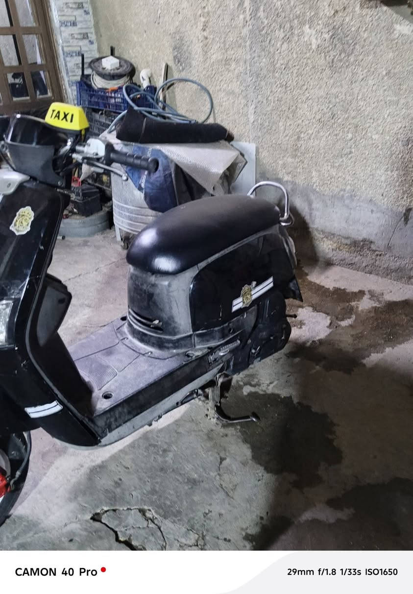 السلام عليكم دراجة بوليسي للبيع دراجه كلها شقاله بس الباتري كاعد الدراجه جديده السعر 550 المكان مدينه الصدر رقم الهاتف  ***********
