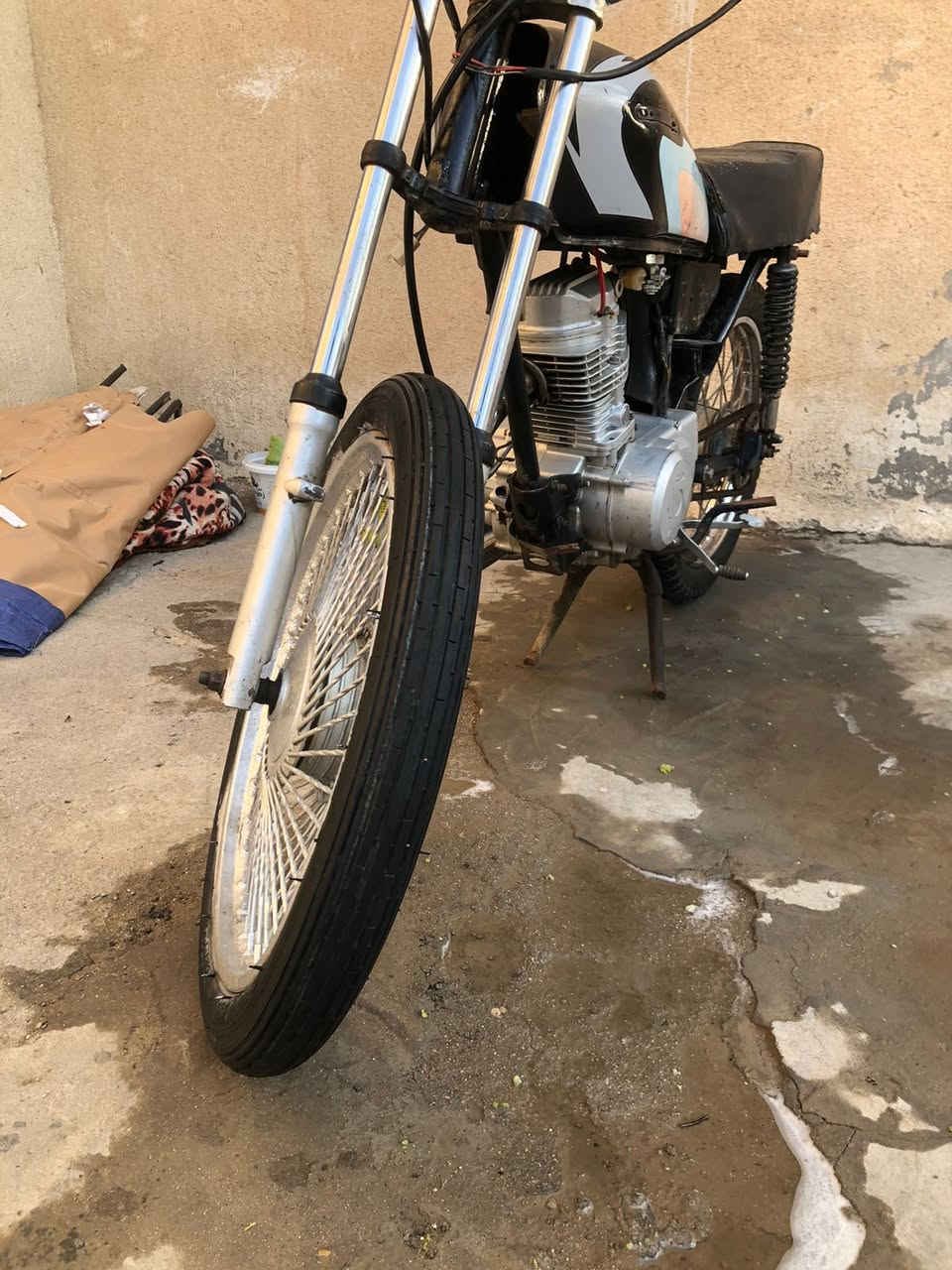 سلام عليكم دراجه إرشاء  دراجه اوراق اصوليه  راجه مكينه نضيفه  راجه جاهزه من كلشي سعر 600 وبيه مجال  المكان الناصريه رقم *********** بي وتساب
