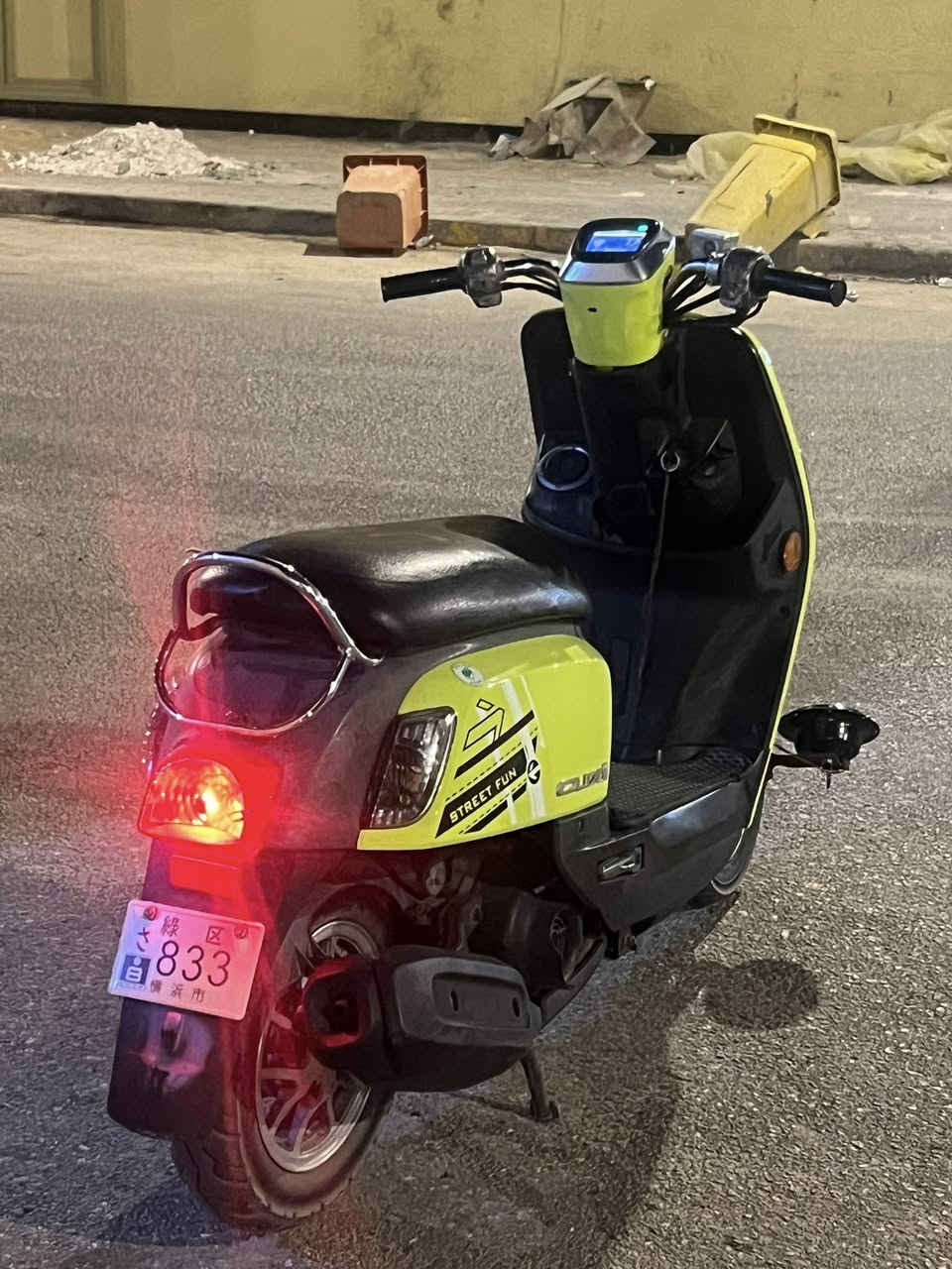 دراجه بوليس مصطره للبيع مديل 10 نضيفه وفول مواصفات دراجه مالت رمبه صاله سبوع من طلعت وبيهه تزويد ويل كب وكلج رياضي من تايوندالسعر مليون 200 وذا  مراوس بسكنس عادي   الوصل مال رمبه موجودمكاني حميميه الرقم ***********
