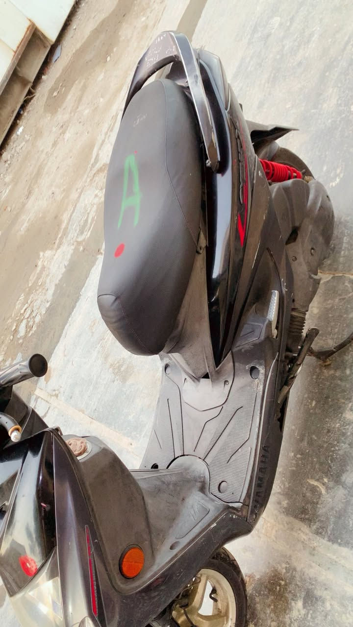 السلام عليكم دراجه سكنس لد  للبيع العنوان بغداد الحريه السعر مليون و100 وبيها مجال قبل شهر منزلها من الرمبه كوري الرقم ***********
