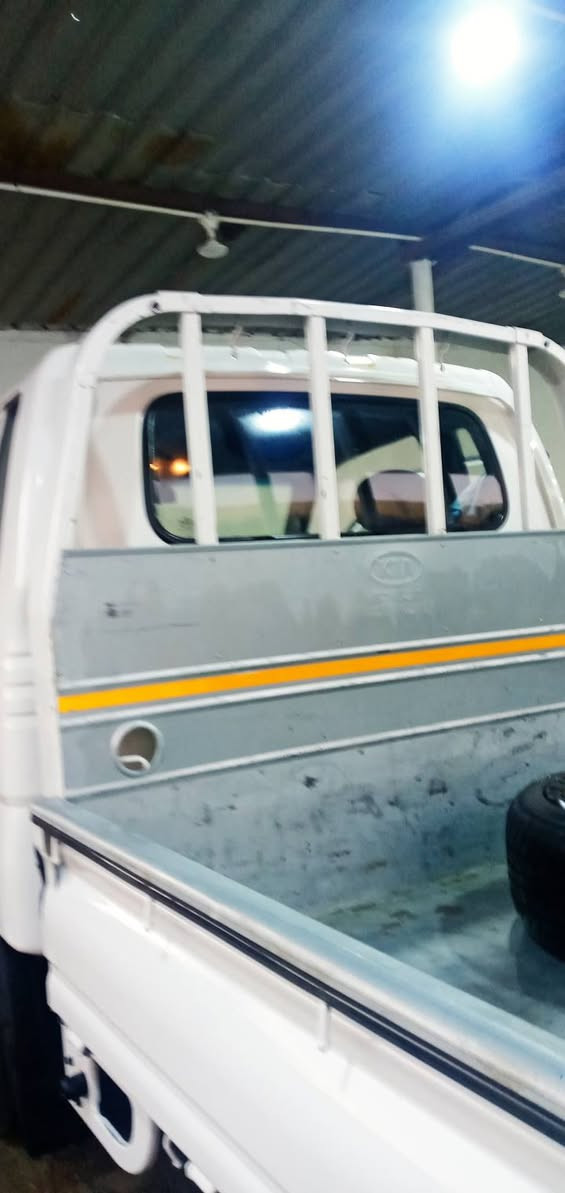 السلام عليكم
كيا فحل متومه سنويه ساقطه كير ومحرك مكفول تخم تاير جديد 
السعر 57 
لاستفسار لاتصال بالرقم ***********
