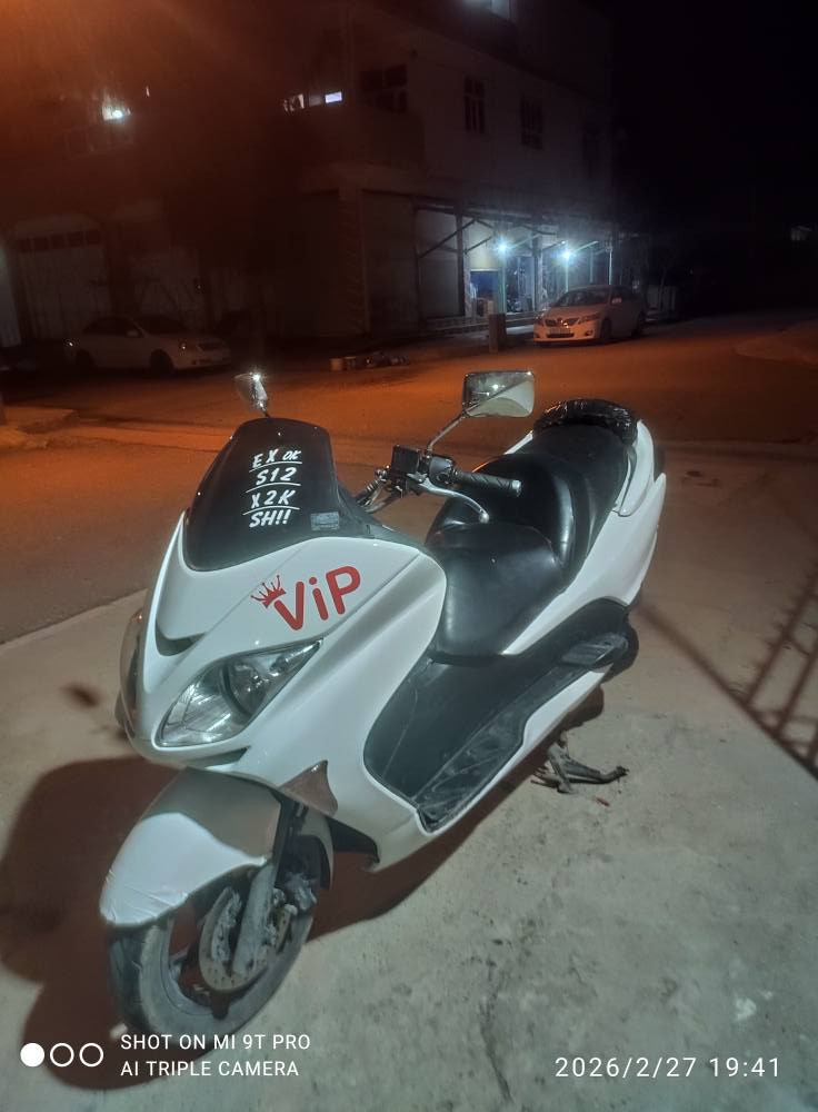 ماتۆر فۆرزا ٠٨ هەشت مواسەفات abs قاچ حاسە قوفڵی سوکان ٢٥٠ گێڕدار ٦ گێر ٣ مۆد  هەموو گیانی بەشەرت مەکینەی و گێڕو کارەبای مەزبوت بێ کێشە برێک پێشو دوا تایەی تازە شکاوی نییە  ناو نیشان چەمچەماڵ شمشمل, السليمانية


**إذا كنت صاحب هذا الإعلان وتريد حذفه لأي سبب، رجاءا أرسل رسالة إلى الدعم الفني**