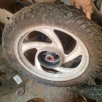 تاير امامي وخلفي ونصف محرك وسوباية وصالنصات للبيع للتواصل 07831628050و...