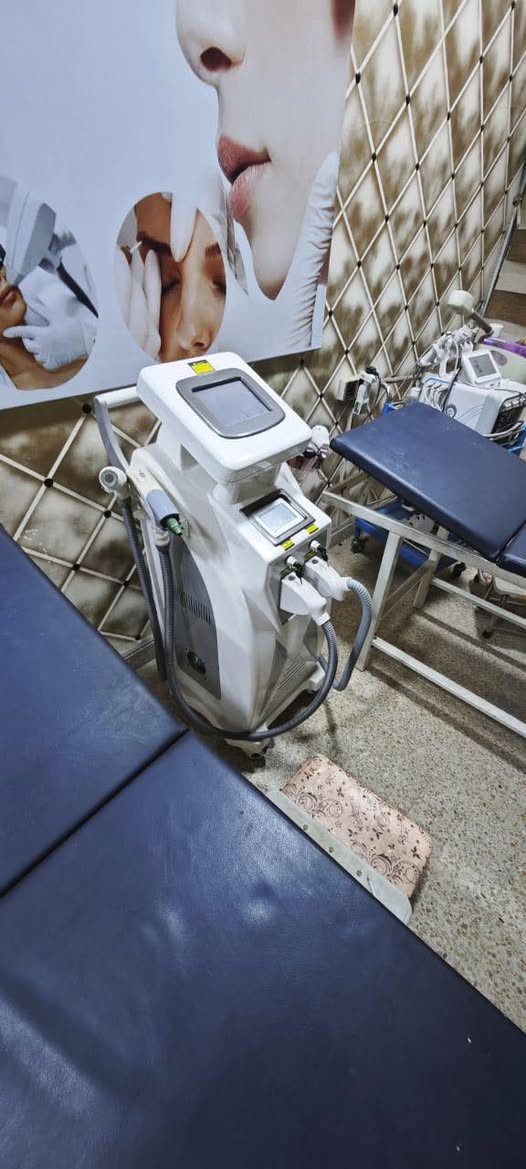 أجهزة عيادة تجميل للبيع بسعر مناسب 
للاستفسار اتصل بنا على الرقم او مراسلة الصفحة
***********@
