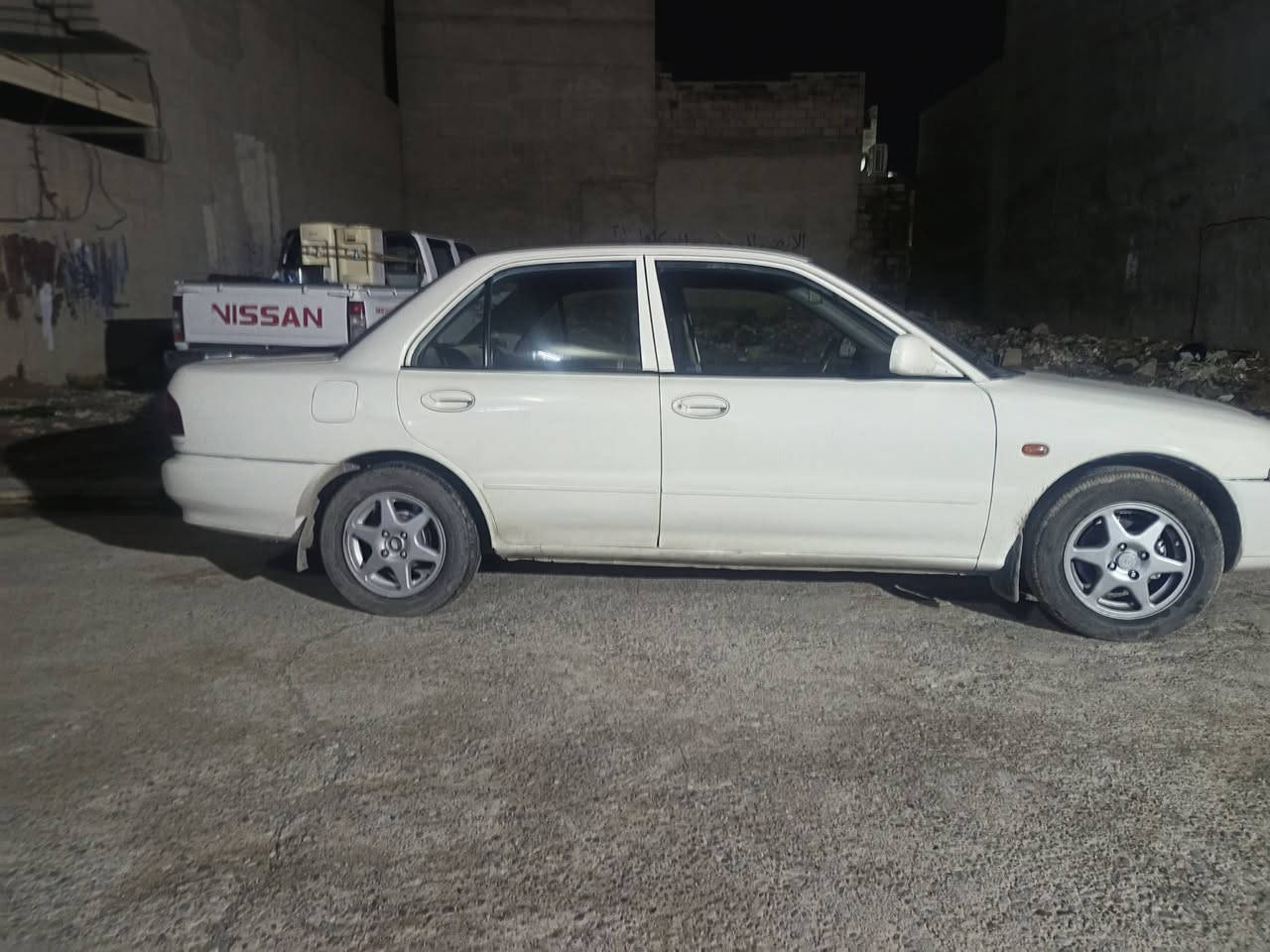 بروتون 2004 كير توماتيك
رقم بغداد الماني 
السياره حره
شرط التحويل 
شرعيها بل موصل
كوبون بانزين 
جامات كهرب
بيها مكانات صبغ بيعك حزام
السعر 45 وبيها مجال 
***********
