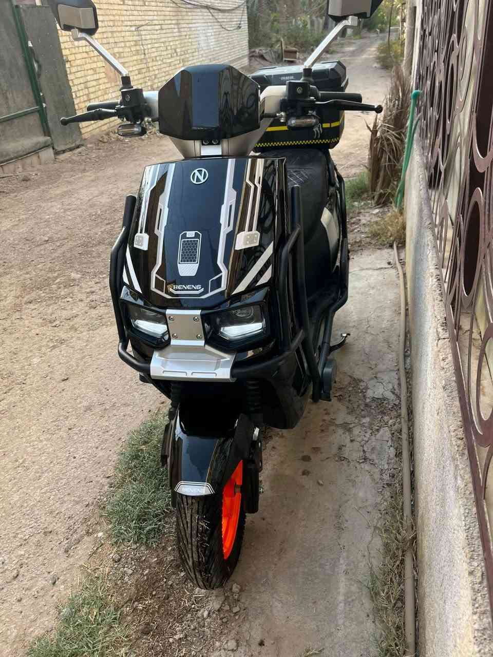 سلام عليكم خوان دراجة للبيع ولله اخذتهة جديدة مصالهة  شهر عندي وريد ابيعهة متوزي 850وبيهة مجال لشراي *********** مكاني لكاضمية طي
