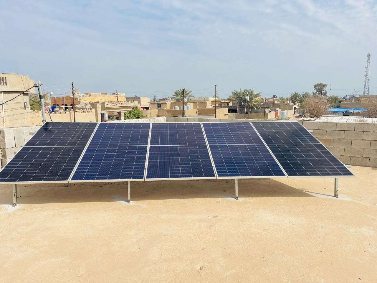 تم بفضل الله تجهيز وتنصيب  منظومة طاقة شمسية
#لمنزل_الأخ(#سيد_طه)
#الرياض
مكونات المنظومة:
🔵5  الواح ذات وجهين وكفاءة عالية
🔵 بطارية 7 كيلوواط Srne
 🔵انفيرتر  3.6 كيلوواط ماركة Srne

مكتب هاني شاكر السلطان للطاقة الشمسية 
الحويجة #ناحية الرياض
هاني   ***********
ظافر ‏ ‪0780 680 4046‬‏
رعد ‏  ‪0782 496 9996‬‏
