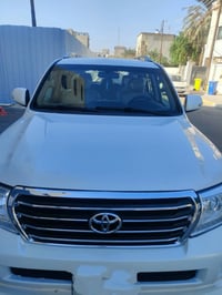 لاندكروز GXR • ٦ سلندر • ٢٠١١