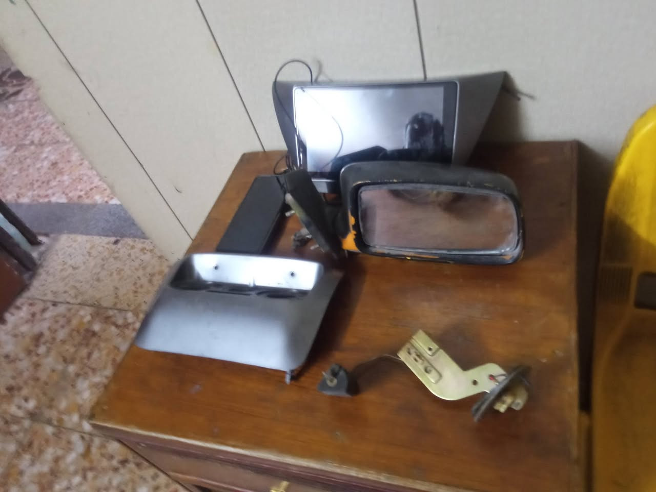 طواافه بانزين شغاله مال لانسر ومرايه وشاشه مال لانسر شغاله وحده مال الانتراء مكان بغداد بلديات


**إذا كنت صاحب هذا الإعلان وتريد حذفه لأي سبب، رجاءا أرسل رسالة إلى الدعم الفني**