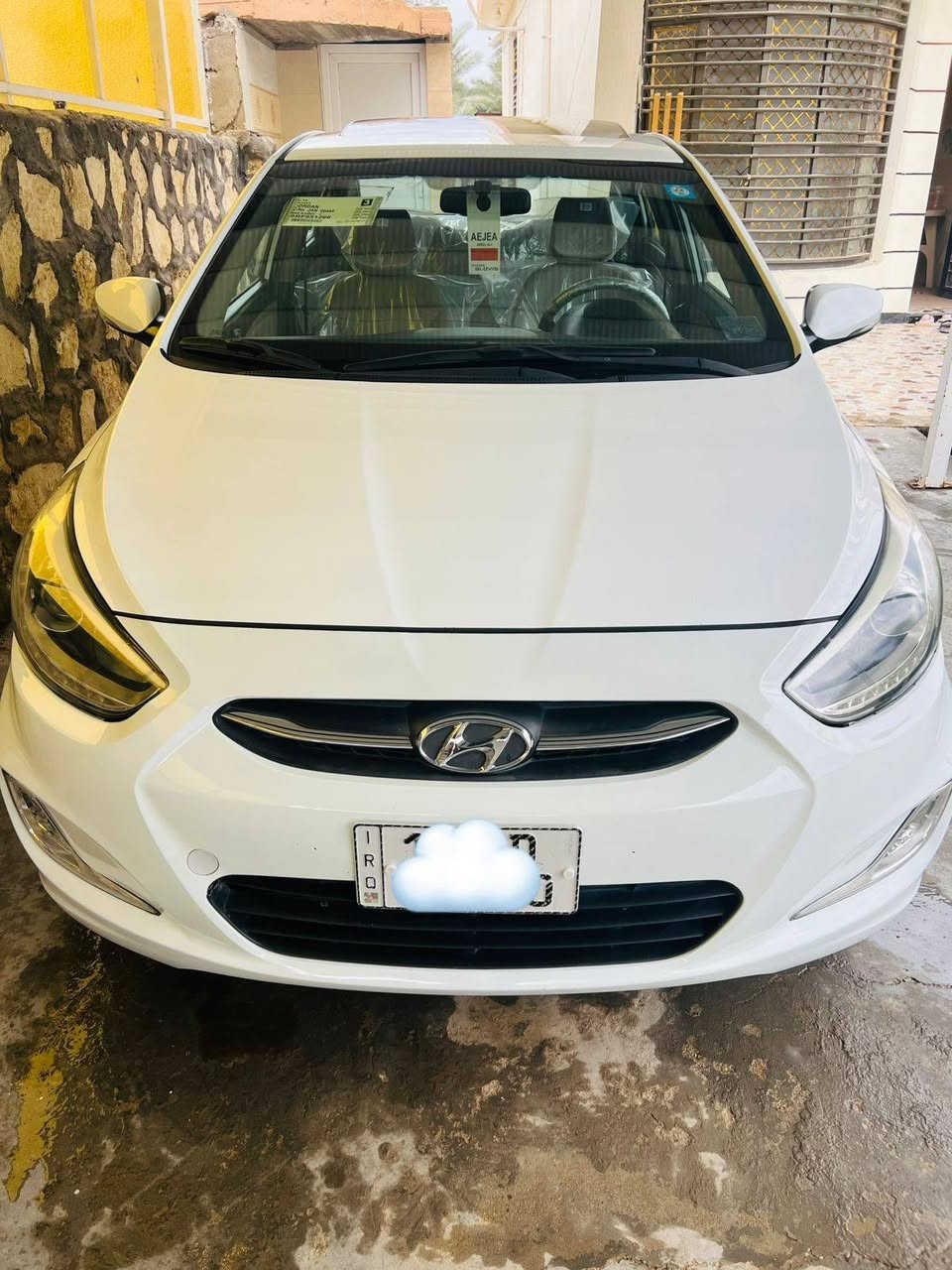 اكسنت موديل 16 مكفوله شرط سونار سياره جديده فول مواصفات محرك 1600 سياره جديده حيل مال جناي  ماذب عليهه ربع السعر 115  وبيه مجال المكان كربلاء *********** اتصال /***********
