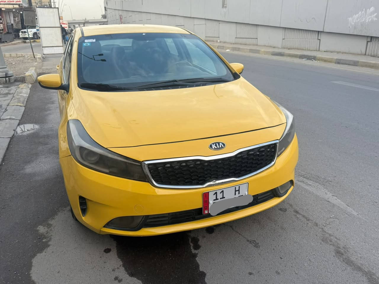 السلام عليكم
فورتي مديل 2017 أمريكي 
حادثها موضح بلصور. بيها طخات بدون دواخل  بدون شاصي بدون لغد. 
السياره جاهزه مجهزه ع اخير حبايه 
مكينه 200دوش لا تنقيص ولا تبخير. 
كيرها ايتي بلادي. 
صدر امامي. خلفي جديد 
تبريد ثلج ⛄️ 
تتفئه 
تخم تاير.  
السياره خير من الله كلشي مناقصها 
شرط وين ميعجبك تفحص افحص 
السياره بسمي رقم جديد 
هزه جديده. سنويه ل30. 
مصفره هيئه غرامات 
مكان السياره بغداد 
115 وبيها شي بسيط حك الجيه 
***********
مكلف بلنشر.
