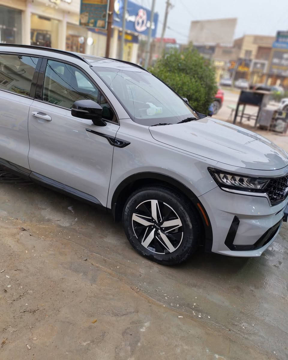 سورنتو2023 EX كفاله عامه كلين 
رقم بغداد مميز بااسمي سنويه  
لون مميز اسمنتي سموك متغير 
........... مواصفات .............  
سياقه اليه. تحديد مسار. توقف ذاتي.نقطه عمياء 
🔴 دخول ذكي   
،تشغيل وطفاء المحرك تلقائي AUTO START STOP
كشنات  VIP
شاشه كبيره نافكيشن
تحكمات استيرن فول 
🔴بصمه 
🔴لايت عدسه زنون عالي ناصي بلادي 
🔴لدات 
🔴مري اشارة ترحيب 
🔴صندوك ذكي وكهرباء 
🔴كراسي جلد هيتر كراسي vip 
🔴6 راكب اوتو فول
🔴شاشه جبيرة كامرة 
🔴 فول رادارات امامي خلفي 360 درجه  
🔴ويل كب 
🔴 سايد بريك اوتو 
🔴اوتو ستوب 
🔴5 انظمه قيادة 
🔴محرك 2500 توربو 
🔴شاحن واير ليس
🔴بريك ذاتي خلفي
🔴 بريك ذاتي امامي

مكان السيارة الدوانية
رقم  ***********
السعر(265)  وبيها مجال
