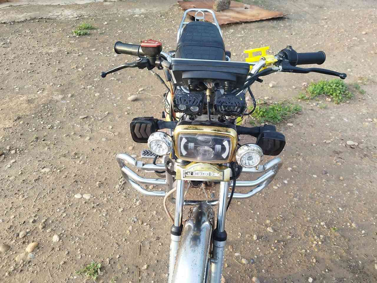 سلام عليكم دراجه للبيع نوع سولنك موديل 2024الدراجه بلادي محرك شرط مو ممدوده عليه سبانه باتري جديد +تشغيل عن بعد +منفيس الدراجه كامله مكمله المكان العباسيه رقم الهاتف ***********
