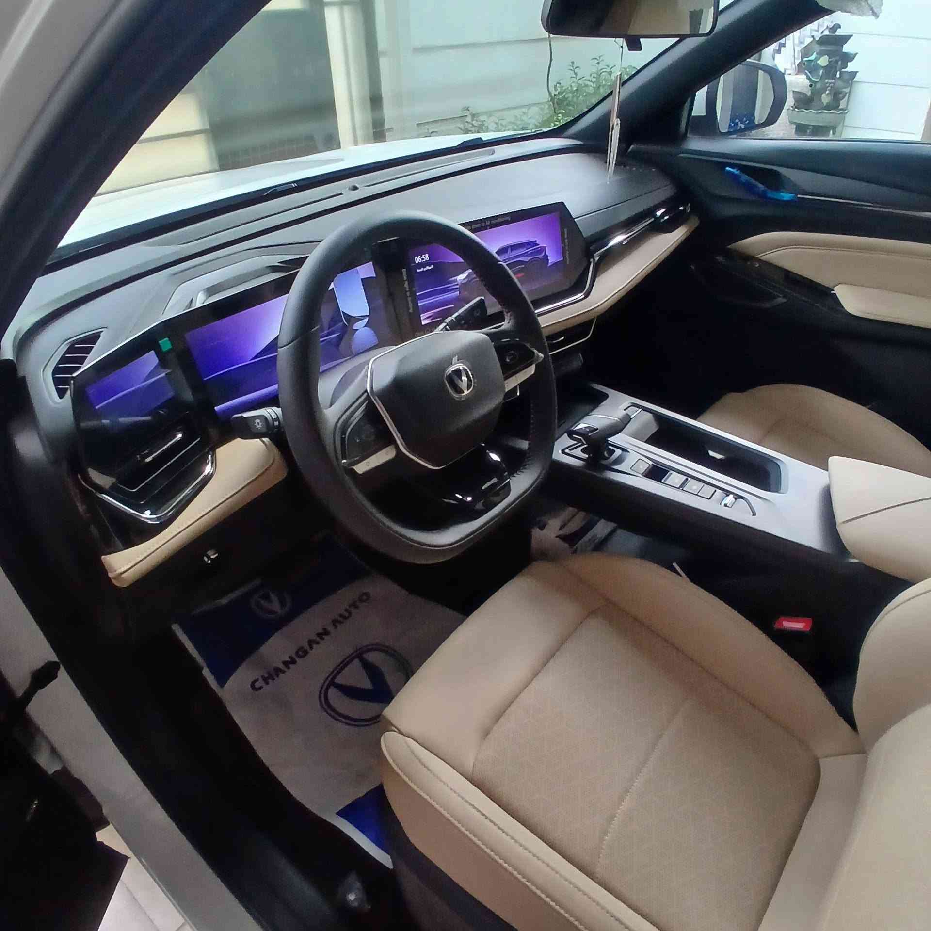 شانجان cs55 2026 شركة البخيت
ضمان 5سنوات او 100الف كيلو مع تبدبيلتين مجانيه رقم بغداد ماشيه 

المواصفات

المحرك: 1.5 لتر تيربو، 4 أسطواناتالقوة: 185 حصاناًعزم الدوران: 300 نيوتن.مترناقل الحركة: أوتوماتيك ثنائي التعشيق DCT مبلل (WET) من 7 سرعاتنظام الدفع: أمامي (FWD)استهلاك الوقود: اقتصادي ومناسب للمسافات الطويلة.

مصابيح أمامية وخلفية بإضاءة LED بالكامل مع إضاءة نهارية.جنوط رياضية قياس 19 بوصة.مرايا جانبية كهربائية الضبط والطي.فتحة سقف بانورامية وجناح خلفي رياضي.

شاشة عدادات رقمية قياس 10 بوصة.شاشة ترفيه وسطية تعمل باللمس قياس 12.3 بوصة.مقاعد من الجلد الفاخر مع إمكانية تعديل مقعد السائق كهربائياً.شاحن لاسلكي للهواتف ومكيف هواء أوتوماتيكي.

والتوزيع الإلكتروني لقوة الفرامل (EBD).نظام الاتزان الإلكتروني (ESP)، والتحكم في المرتفعات والمنحدرات.كاميرا رؤية محيطية 360 درجة، حساسات ركن.مثبت سرعة ذكي، ونظام التحذير من الاصطدام الأمامي مع مكابح طوارئ تلقائية.

السياره تعمل على البانزين العادي بدون دفانز وبضمان الشركه

السعر 27مليون وبيه مجال

للتواصل ***********
