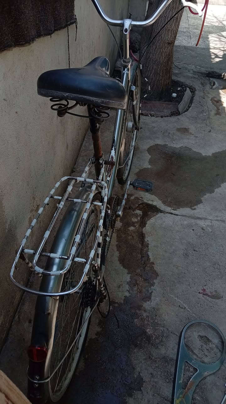 بايسكل عبد الحليم للبيع حجم ٢٧نضيف بي نقص اشيأ بسيطه السعر ٤٥ وبي مجال مكاني موصل حي صدام للستفسار راسلني خاص


**إذا كنت صاحب هذا الإعلان وتريد حذفه لأي سبب، رجاءا أرسل رسالة إلى الدعم الفني**