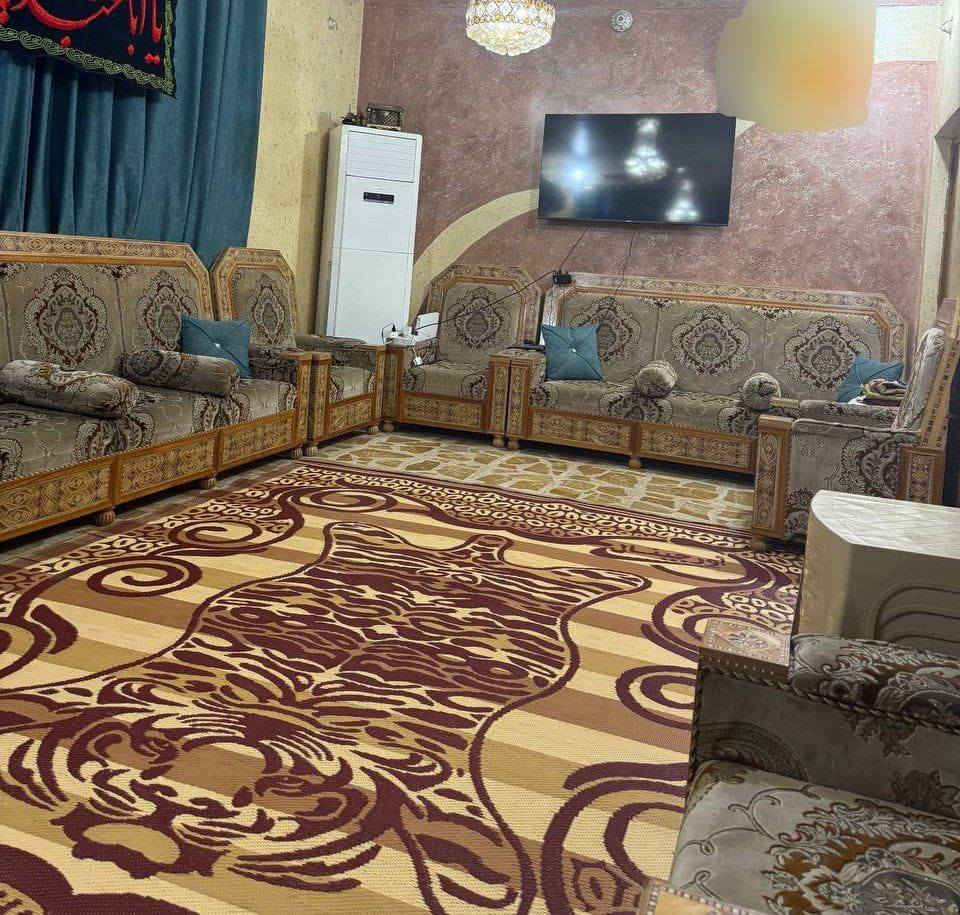 قنفات نظيفات مع طبله وسطيه 15مقعد ،التواصل ***********
