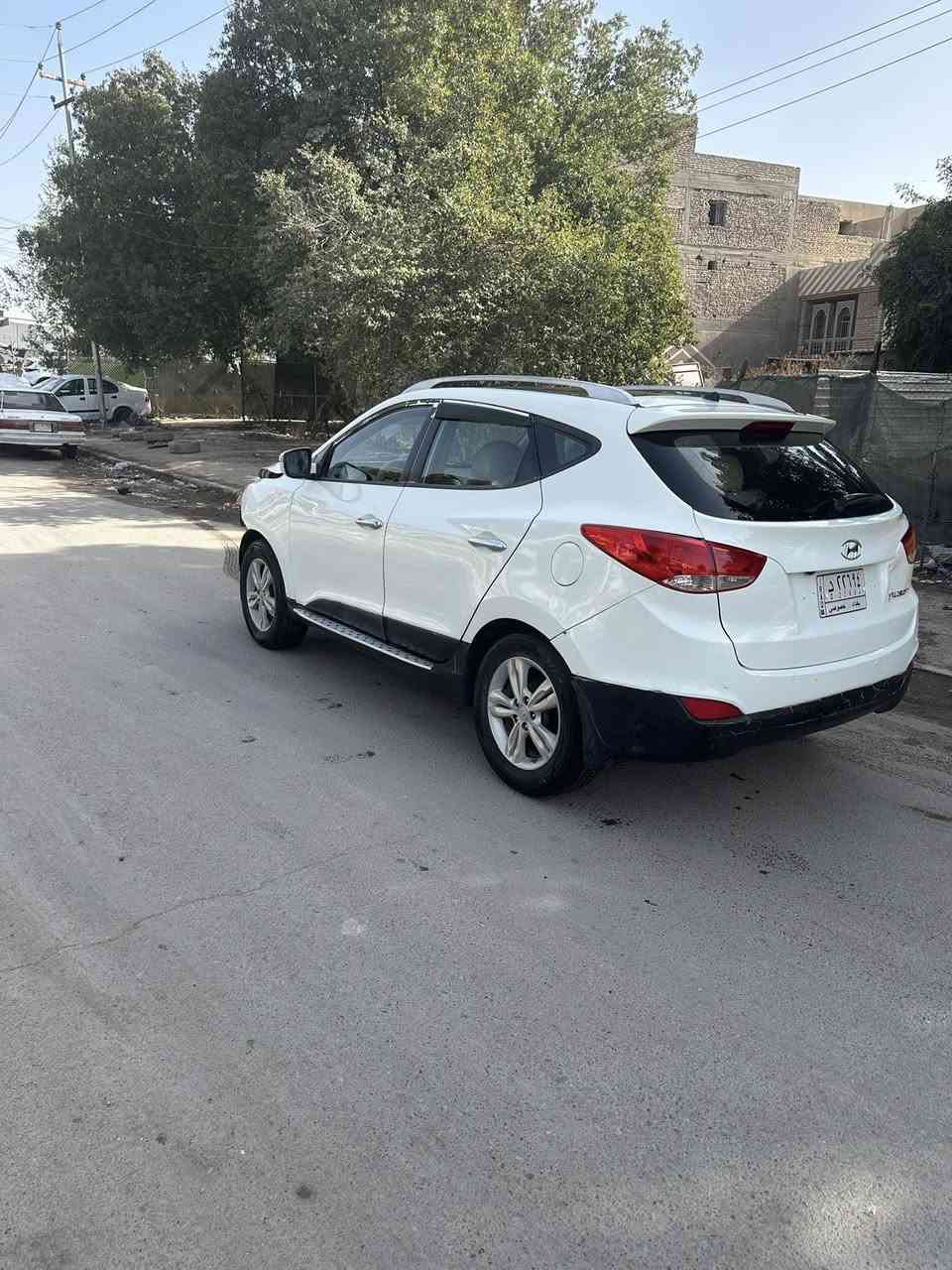 سلام عليكم لبيع توسان موديل ٢٠١٢ رقم بغداد تحويل مباشر سيارة عله حادثهه مثل صور سعرهه ٨٥ شغاله وتمشي مكان سيارة بغداد استفسار ***********
