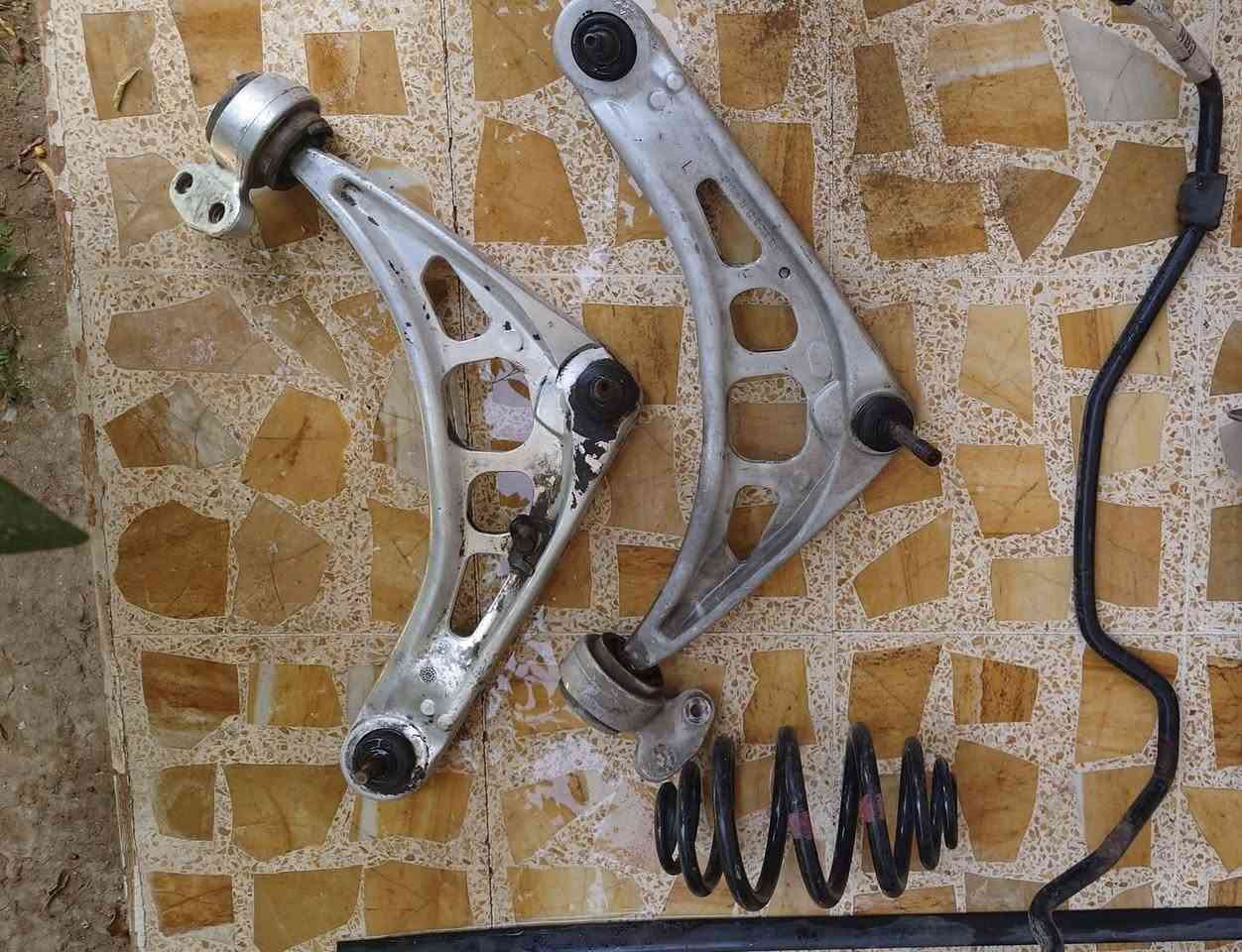 السلام عليكم   للبيع ادفع سعر  بيهم و خذهم و يوجد توصيل 🚚 لكل المحافظات
بدنة امامي مال تفليش e46 
طبلات مستعملة مال تفليش e46 
لوي خلفي e46  و رباط بدون شمعات e46  
@إشارة


**إذا كنت صاحب هذا الإعلان وتريد حذفه لأي سبب، رجاءا أرسل رسالة إلى الدعم الفني**