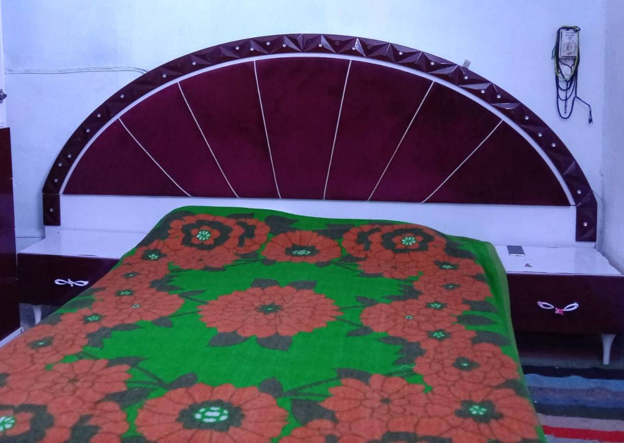 غرفة نوم تركية مستعملة للبيع
تواصل على الخاص


**إذا كنت صاحب هذا الإعلان وتريد حذفه لأي سبب، رجاءا أرسل رسالة إلى الدعم الفني**