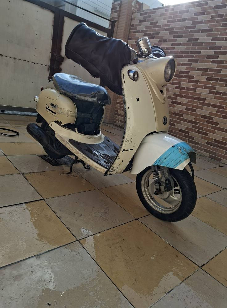 عبد الحليم بس كفراتها تعبانه للبيع ٢٤٠ محرك نضيف وشلعه تخبل   عنواني اربيل جديده *********** أربيل, العراق
