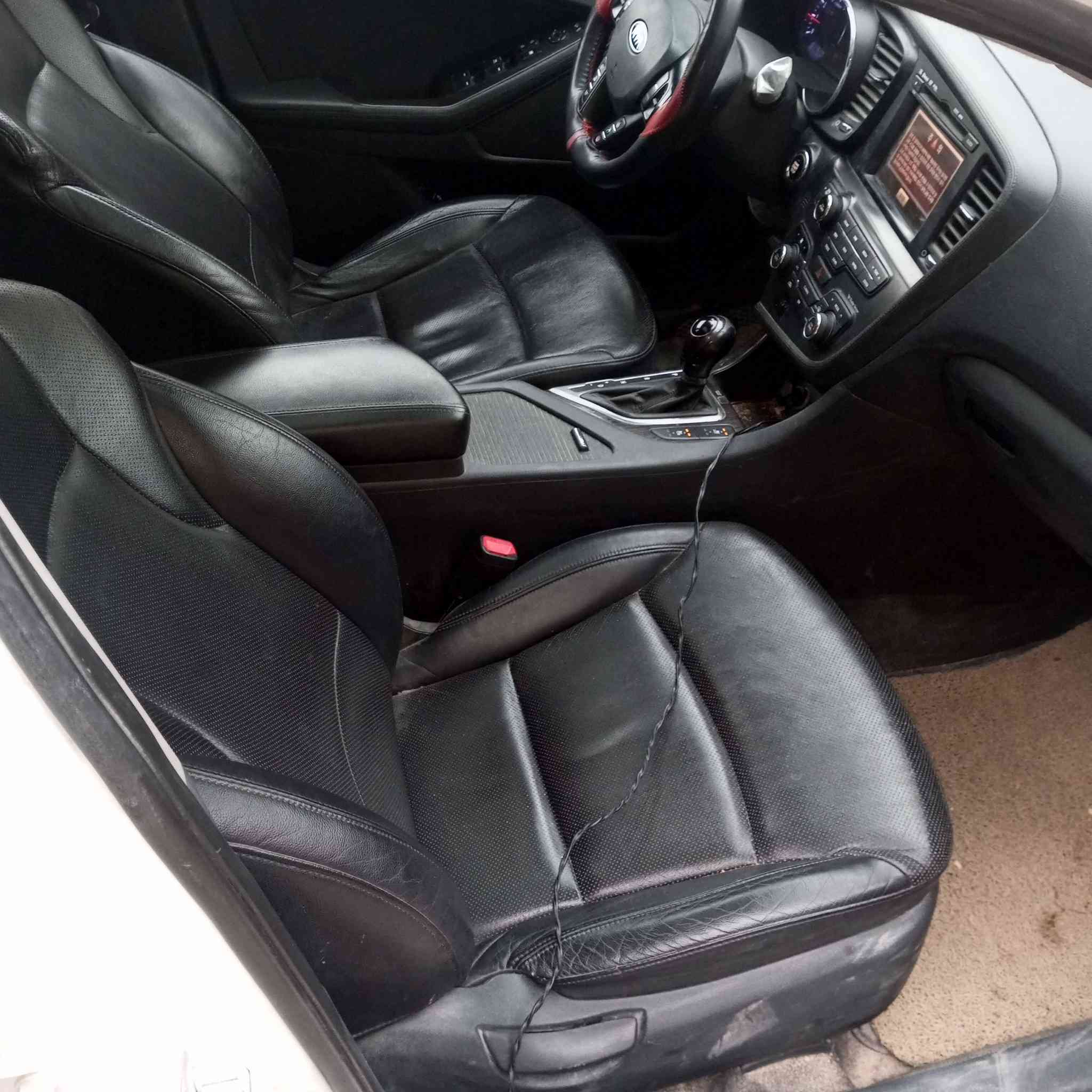 للبيع كي 5 موديل 15متوم اربيل كصه جنطه فول مواصفات لاخير بانزين خط واحد مكينه كير تبريدتدفئه كلشي شغال حداديه السعر 57مكان السياره بصره للتواصل ‏‪***********‬‏
