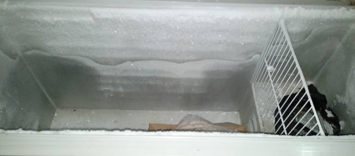 مجمده حجم كبير  شغاله تجميد كما واضح في الصوره فقط بابها ماينطبك بشكل الطبيعي السعر 200 وبيهه مجال 🌹


**إذا كنت صاحب هذا الإعلان وتريد حذفه لأي سبب، رجاءا أرسل رسالة إلى الدعم الفني**