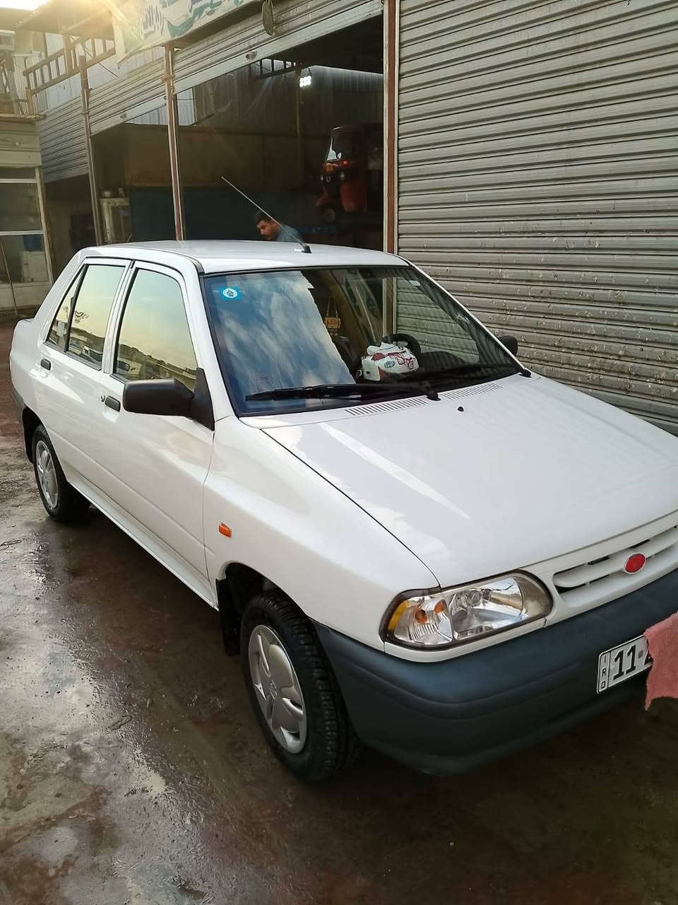 السلام عليكم عندي سيارة سايبة زيرو 2025 بغداد المدينة الاتصال على الارقام التالية ***********لان محتاج اريد ابيعهة
