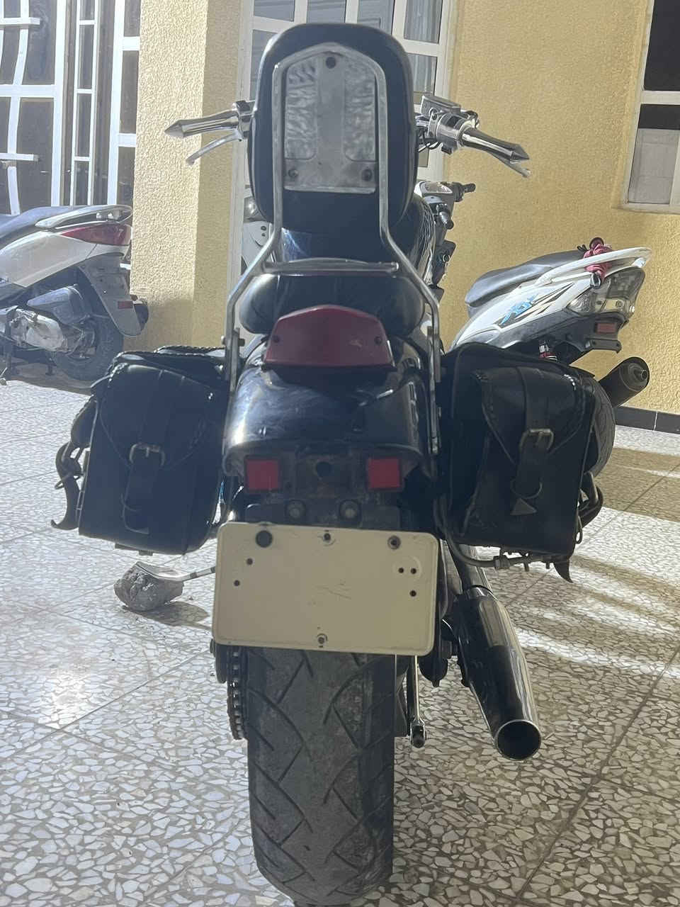 سلام عليكم هارلي ستد 400 دراجه نضيف بيها هواي شغلات اضافيه العنوان بغداد سعر 1300رقم ***********
